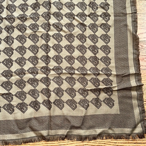 NWT Banana Republic BR logo scarf - Picture 1 of 5